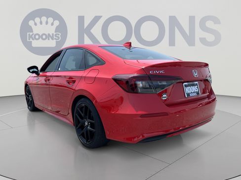 Used 2025 Honda Civic Sport image 4