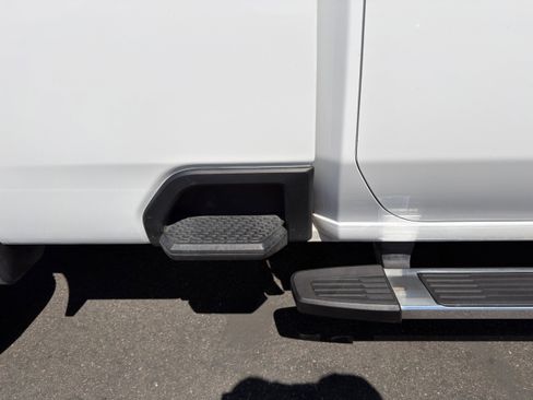 Used 2025 Chevrolet Silverado 2500 LT w/ Convenience Package image 14