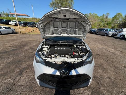 Used 2019 Toyota Corolla LE image 22