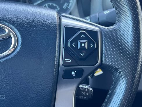 Used 2017 Toyota Tacoma SR5 w/ Tow Package RWD image 24