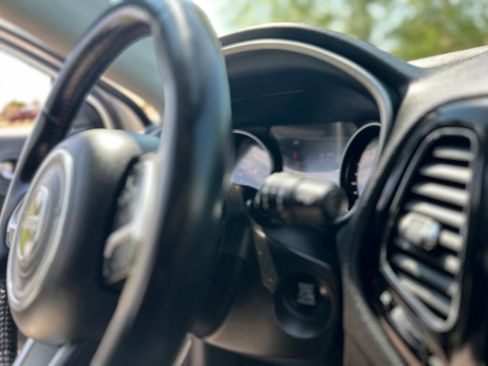 Used 2019 Jeep Compass Limited AWD/4WD image 19