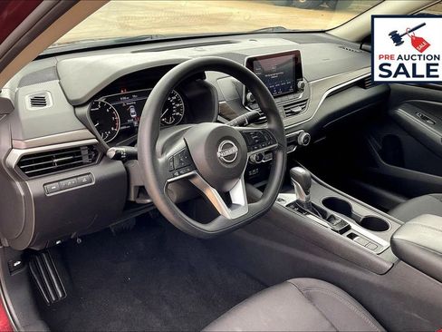 Used 2025 Nissan Altima 2.5 SV AWD/4WD image 14