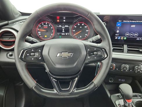 Used 2024 Chevrolet Trax RS FWD image 34