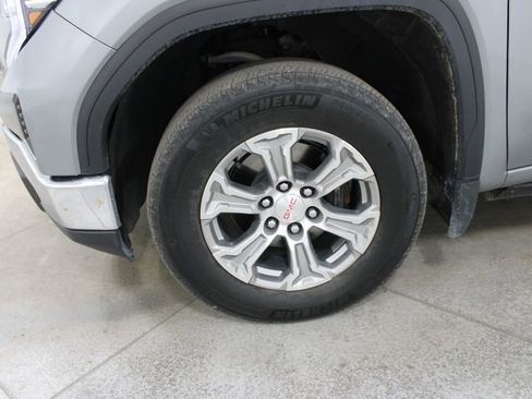 Used 2023 GMC Sierra 1500 SLT w/ SLT Convenience Package AWD/4WD image 12