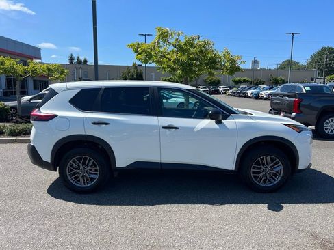 Used 2023 Nissan Rogue S AWD/4WD image 6