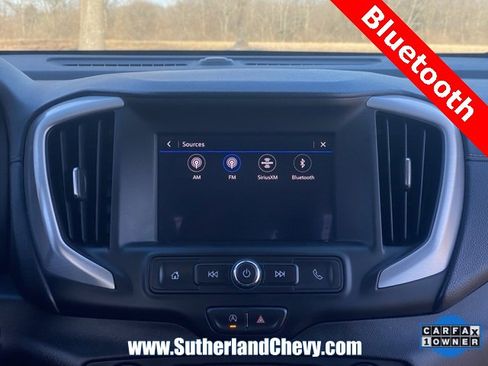 Used 2024 GMC Terrain SLE image 27