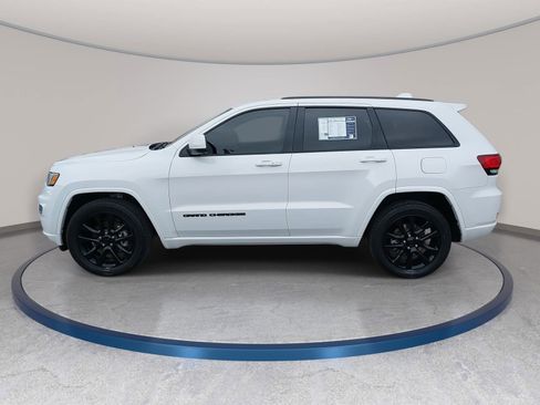 Used 2019 Jeep Grand Cherokee Altitude RWD image 8