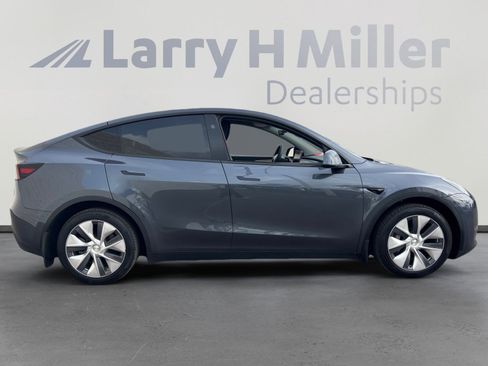 Used 2023 Tesla Model Y Long Range image 6