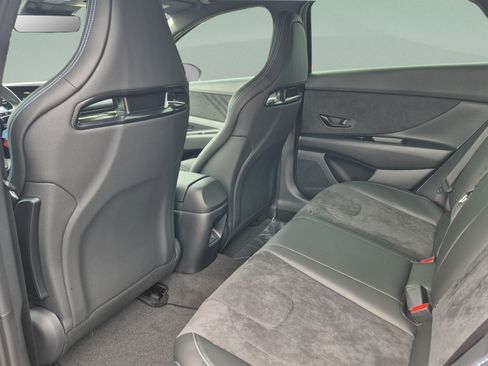 New 2026 Hyundai Elantra N FWD image 15