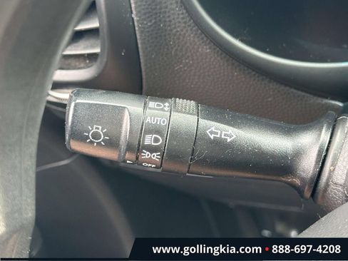 Used 2019 Kia Soul FWD image 27