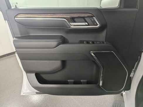 Used 2024 GMC Sierra 1500 Elevation w/ LPO, Elevation Black Package AWD/4WD image 15