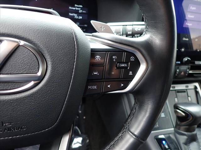 Used 2025 Lexus GX 550 AWD/4WD image 16