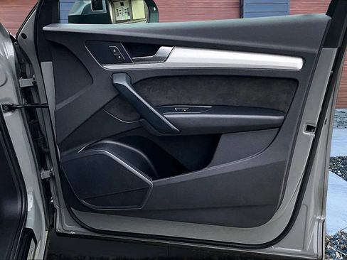 Used 2019 Audi SQ5 Premium w/ Convenience Package image 23