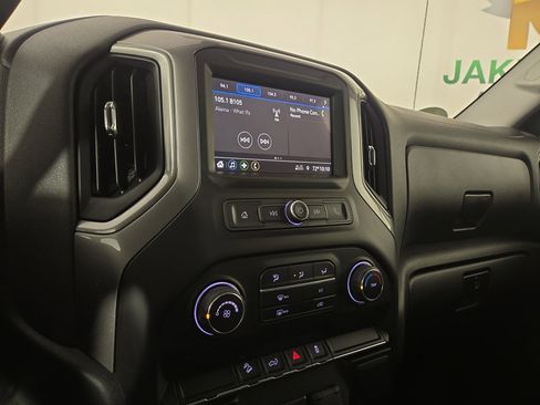 Used 2019 Chevrolet Silverado 1500 Custom Trail Boss w/ Custom Convenience Package AWD/4WD image 22