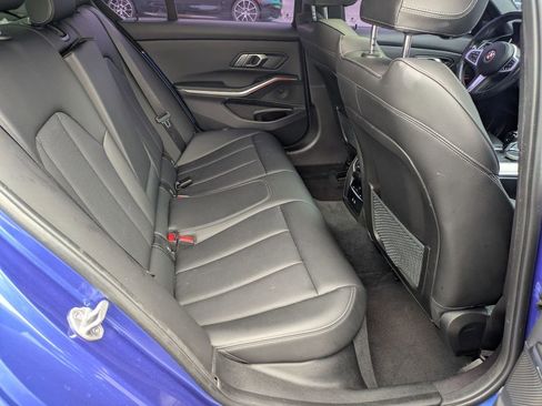 Used 2022 BMW 330i Sedan w/ M Sport Package RWD image 21