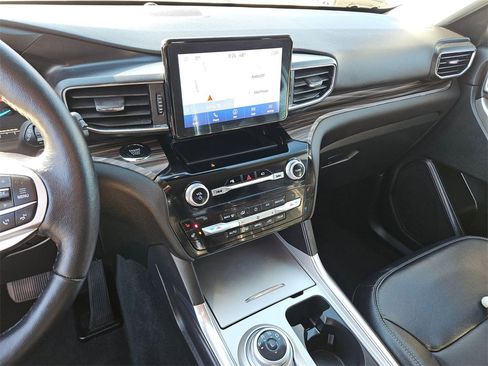 Used 2023 Ford Explorer Limited image 20