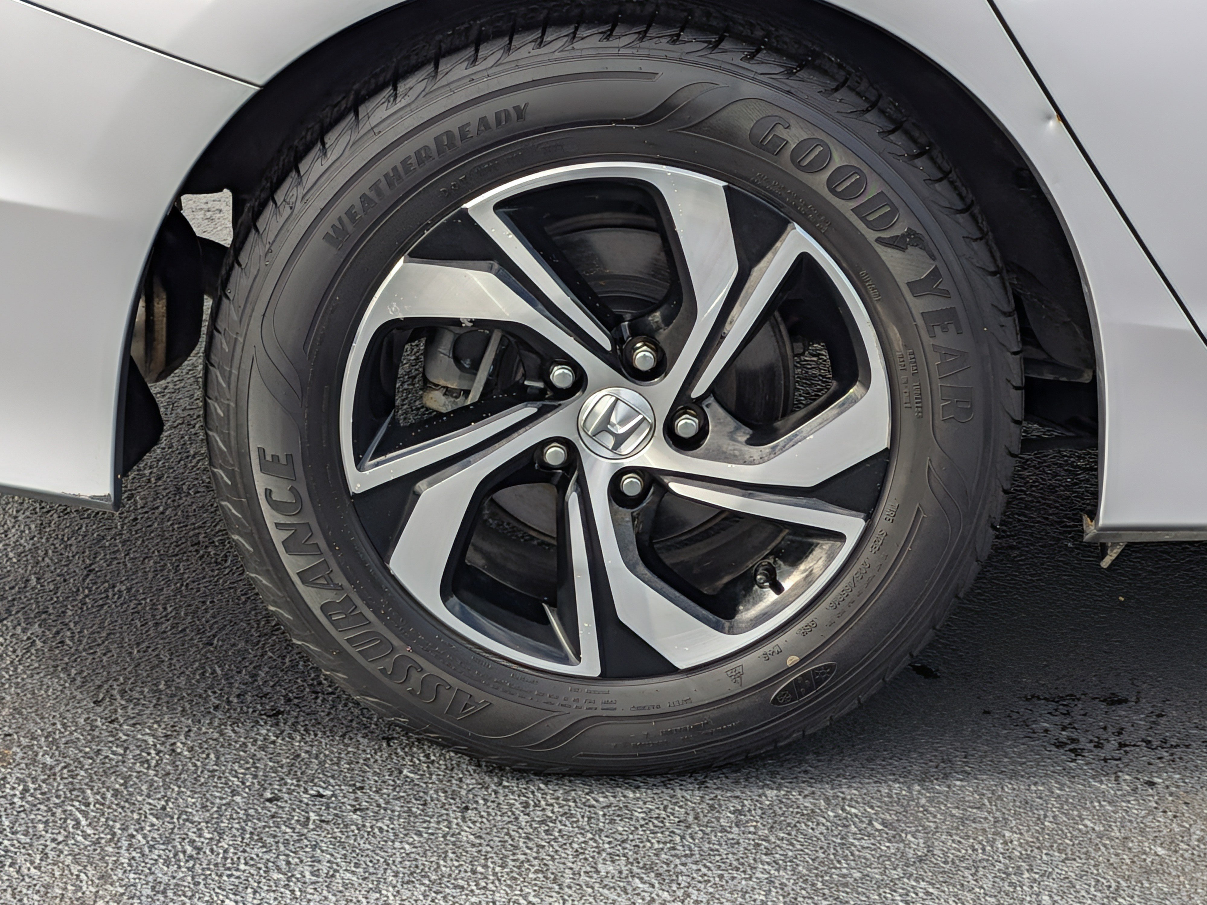 Used 2017 Honda Accord LX image 10