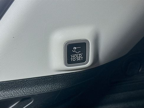 Used 2022 Jeep Grand Cherokee Limited 4xe AWD/4WD image 32