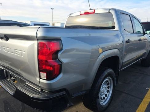 Used 2023 Chevrolet Colorado W/T image 2