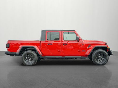 Used 2021 Jeep Gladiator Sport image 8