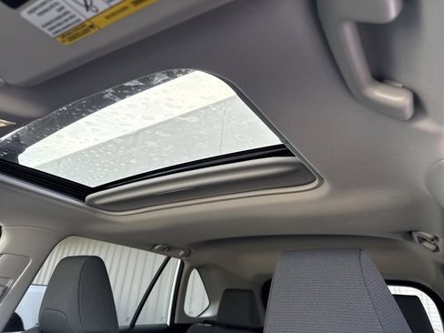 Used 2022 Toyota RAV4 XLE image 12