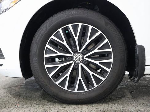 Used 2021 Volkswagen Jetta S w/ Driver Assistance Package image 5