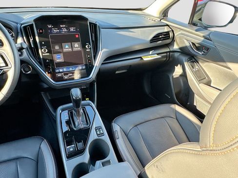 Certified 2025 Subaru Crosstrek 2.5i Limited w/ Crosstrek Mirror Package image 33