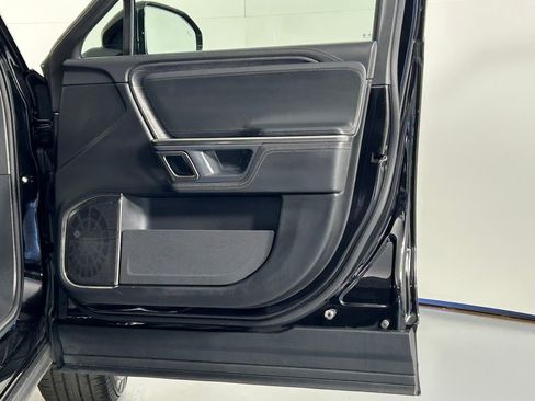 Used 2023 Rivian R1S Adventure AWD/4WD image 9