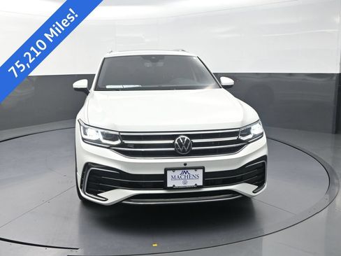 Used 2024 Volkswagen Tiguan SEL R-Line AWD/4WD image 2