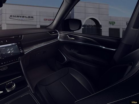 New 2026 Jeep Grand Cherokee Limited image 18