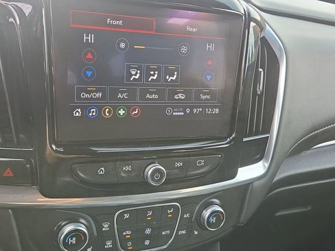 Used 2023 Chevrolet Traverse LT AWD/4WD image 37