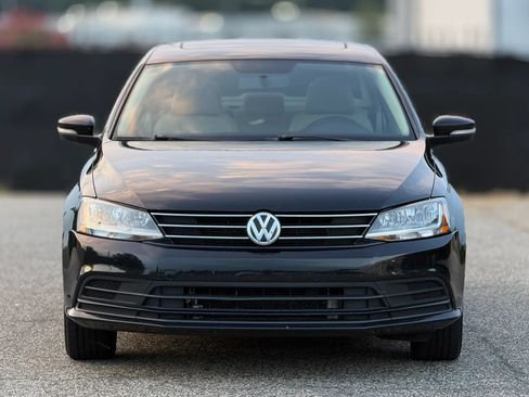Used 2017 Volkswagen Jetta SE FWD image 5