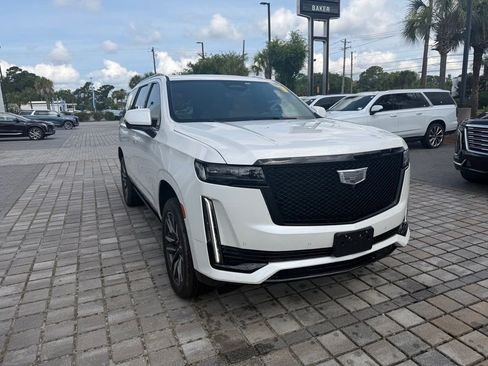 Used 2021 Cadillac Escalade Sport w/ Driver Assist Tech Package AWD/4WD image 4