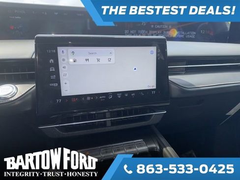 Used 2024 Lincoln Nautilus Premier w/ Jet Appearance Package image 11