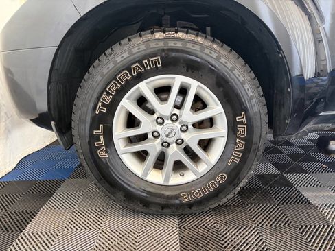 Used 2014 Nissan Frontier SV AWD/4WD image 27