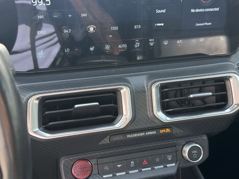 Used 2025 Ford Mustang Premium image 22