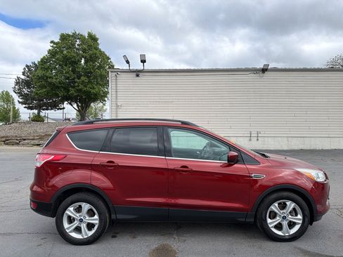 Used 2014 Ford Escape SE w/ Equipment Group 201A FWD image 5