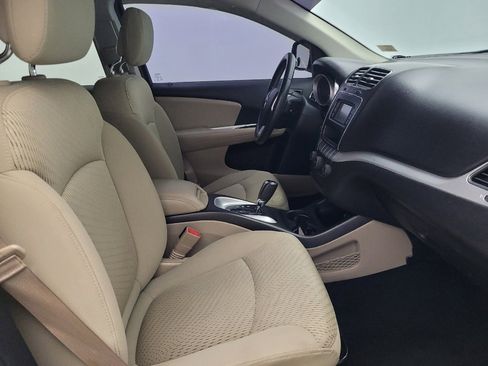 Used 2019 Dodge Journey SE w/ Premium Group image 21