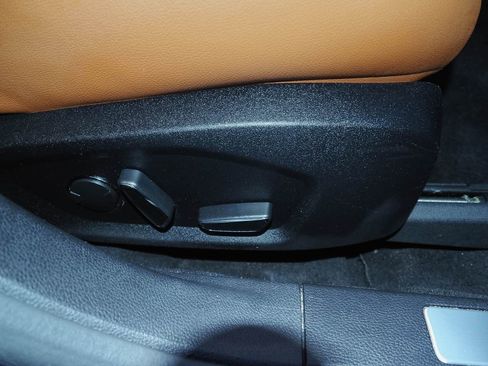 Used 2019 Ford Fusion Energi Titanium image 23