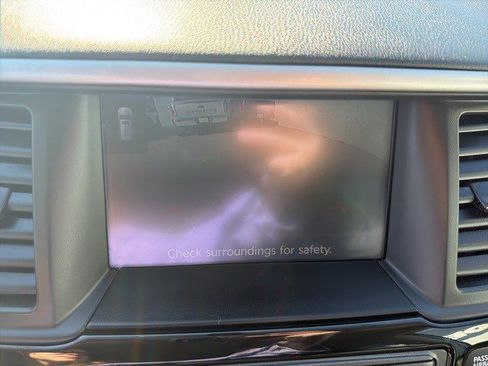 Used 2019 Nissan Pathfinder SV image 25