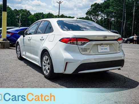 Used 2020 Toyota Corolla LE FWD image 13
