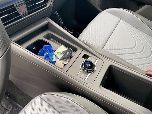 New 2026 Volkswagen Tiguan SE R-Line AWD/4WD image 14