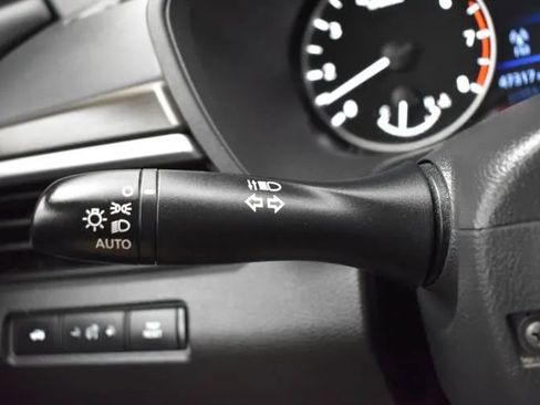 Used 2024 Nissan Altima 2.5 SV FWD image 24