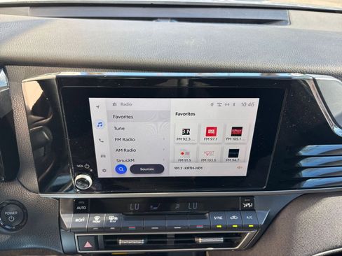 Used 2025 Toyota Camry LE image 21