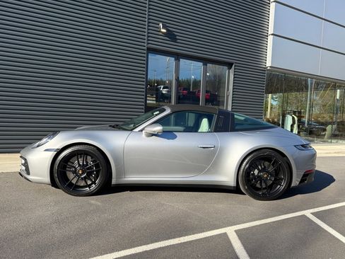 Certified 2022 Porsche 911 Targa 4S image 2