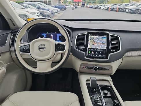 Used 2024 Volvo XC90 T8 Plus AWD/4WD image 2
