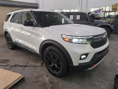 Used 2023 Ford Explorer Timberline w/ Timberline Technology Package image 2