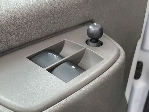 Used 2022 Chevrolet Express 3500 LS image 24