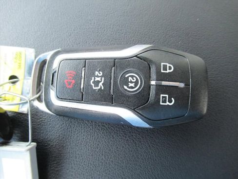 Used 2016 Ford Edge Titanium w/ Equipment Group 301A image 30