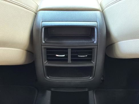 Used 2018 Cadillac XT5 w/ Leatherette, Keyless Entry, image 13